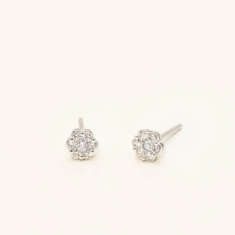 Diamond Fashion Stud Earrings in 10kt White Gold (1/4ct tw)