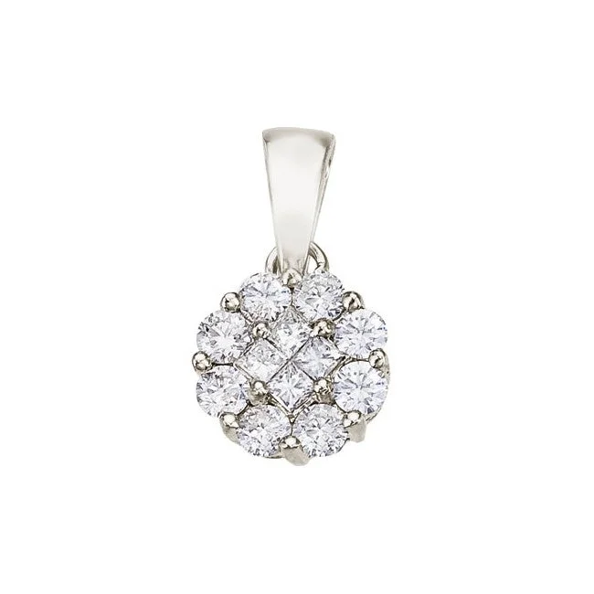 14KT WG .52CTW(CL)DIAMOND CLUSTER PENDANT ON CHAIN