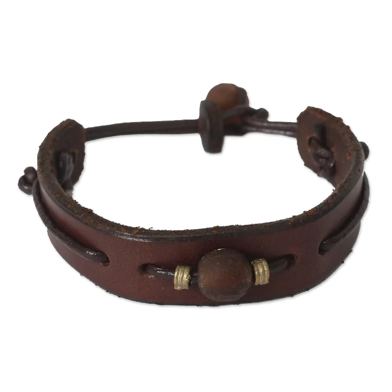 Handcrafted Men's Leather 'Brown Standout' Bracelet (Ghana)