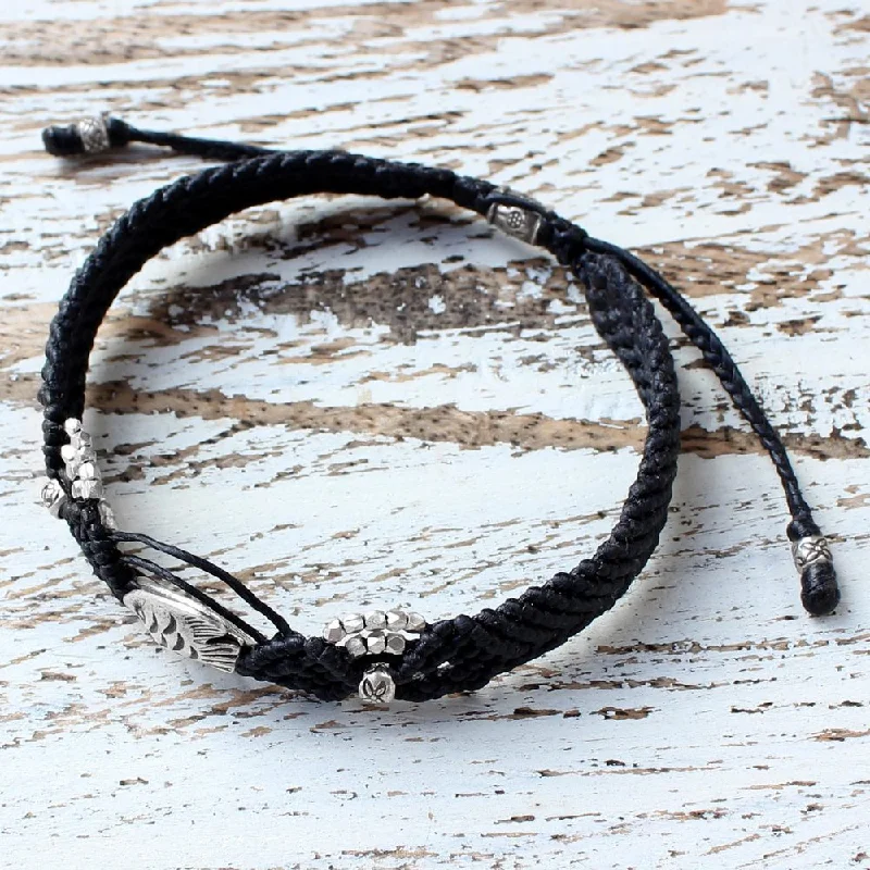 Handmade Sterling Silver 'Little Fish in Black' Bracelet (Thailand) - Black/Silver